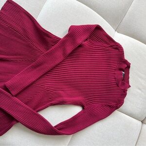 VENUS Maroon Ribbed Mock Turtleneck Sweater